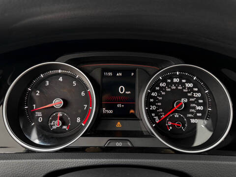 2019 Volkswagen Golf GTI SE