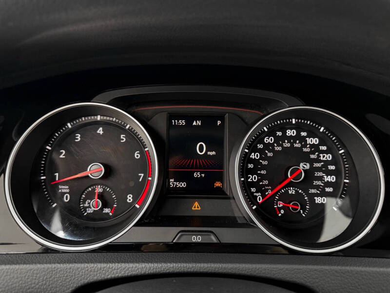 2019 Volkswagen Golf GTI SE