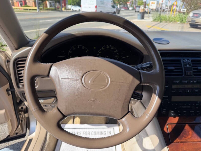 1997 Lexus LS 400