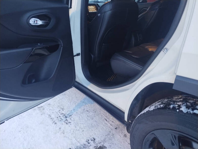 2019 Jeep Cherokee Altitude