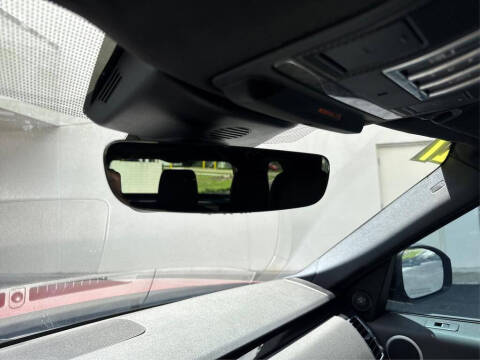 2017 Land Rover Discovery SE