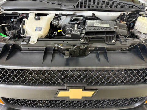 2017 Chevrolet Express 2500