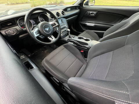 2016 Ford Mustang V6