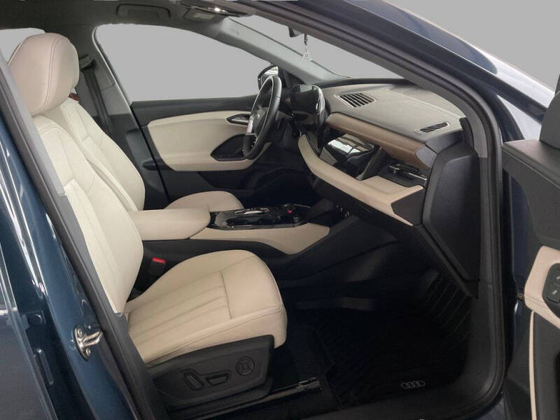 2025 Audi Q6 e-tron Premium