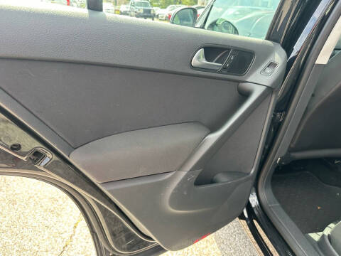 2013 Volkswagen Tiguan S 4Motion