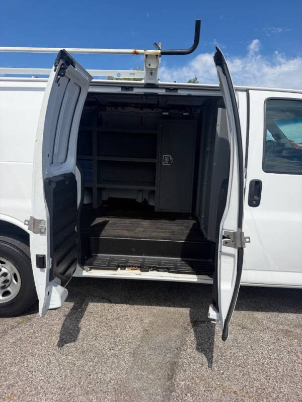2021 Chevrolet Express 2500