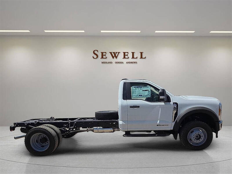 2025 Ford F-600 Super Duty