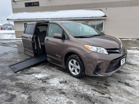 2018 Toyota Sienna LE Mobility 7-Passenger