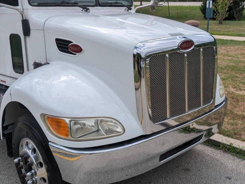 2007 Peterbilt 335