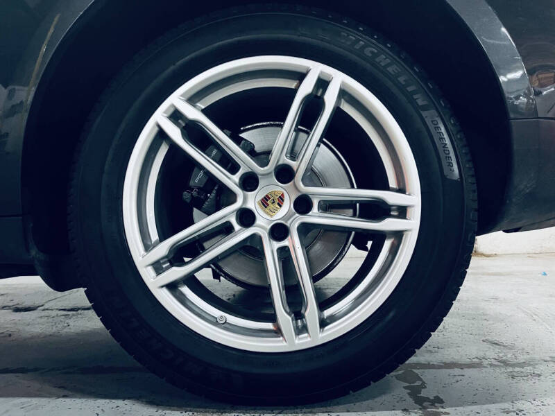 2017 Porsche Macan