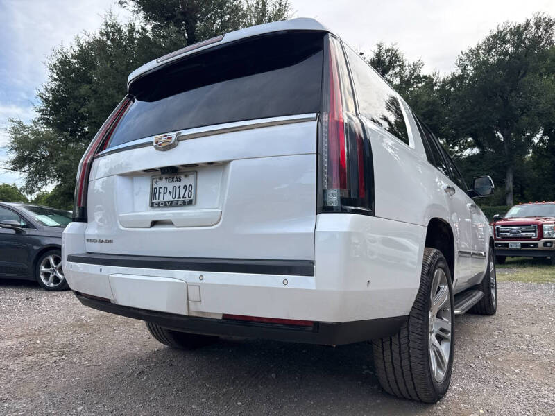 2019 Cadillac Escalade Luxury