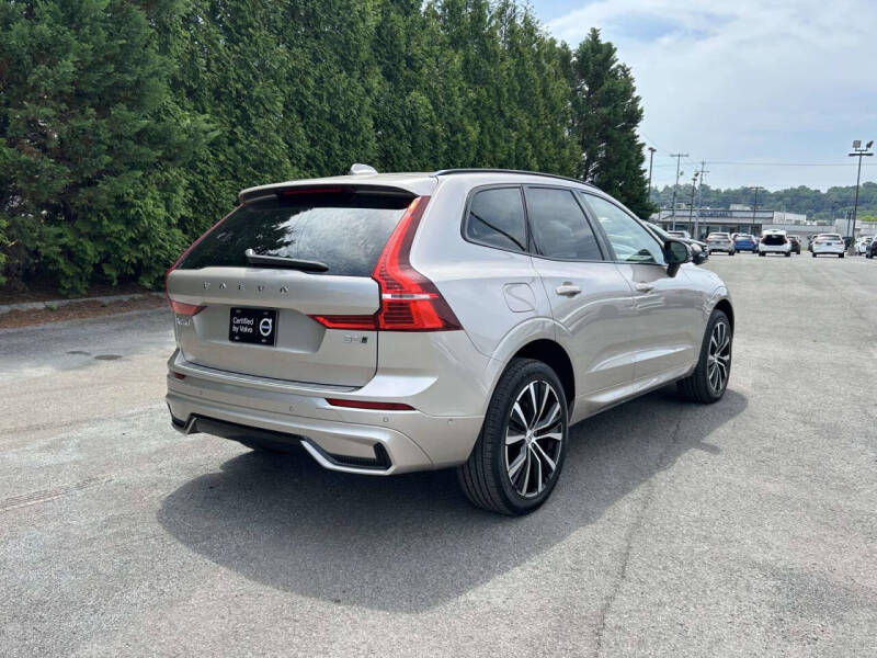 2025 Volvo XC60 B5 Plus Dark Theme