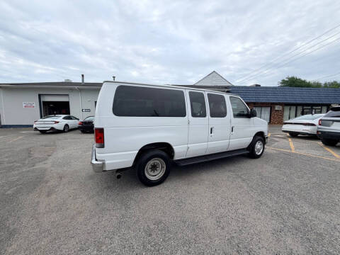2012 Ford E-Series E-350 SD XLT
