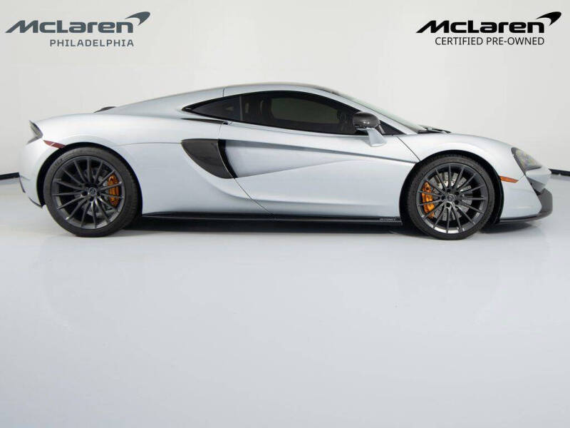 2017 McLaren 570GT