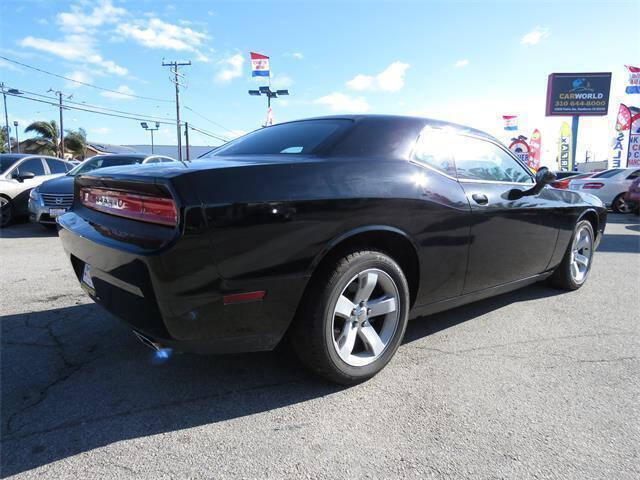 2014 Dodge Challenger SXT
