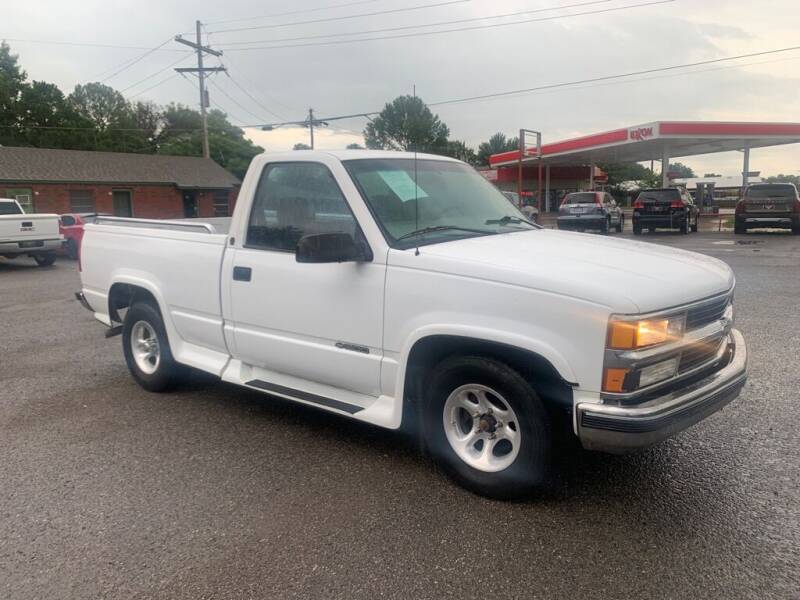 1998 Chevrolet C/K 1500 Series for sale at LEE AUTO SALES in McAlester OK