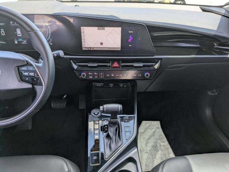2024 Kia Niro EX