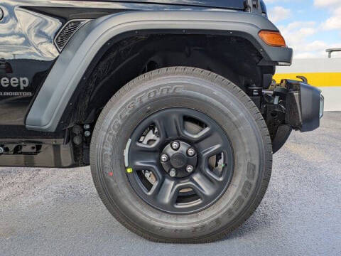 2026 Jeep Gladiator Sport