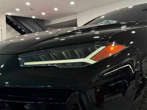 2023 Lamborghini Urus S