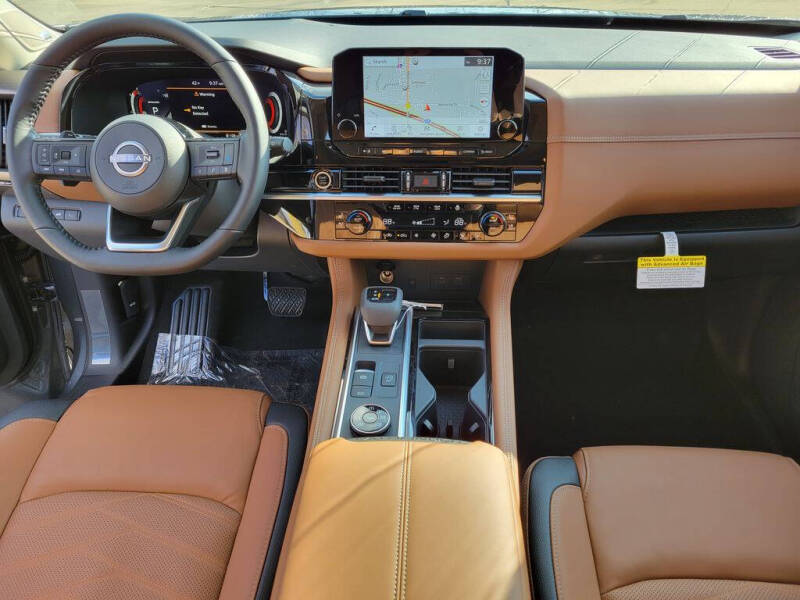 2025 Nissan Pathfinder Platinum