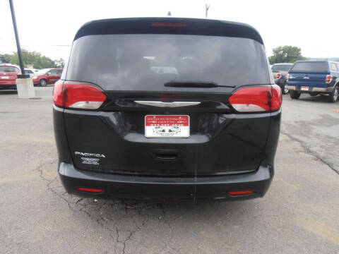 2017 Chrysler Pacifica LX