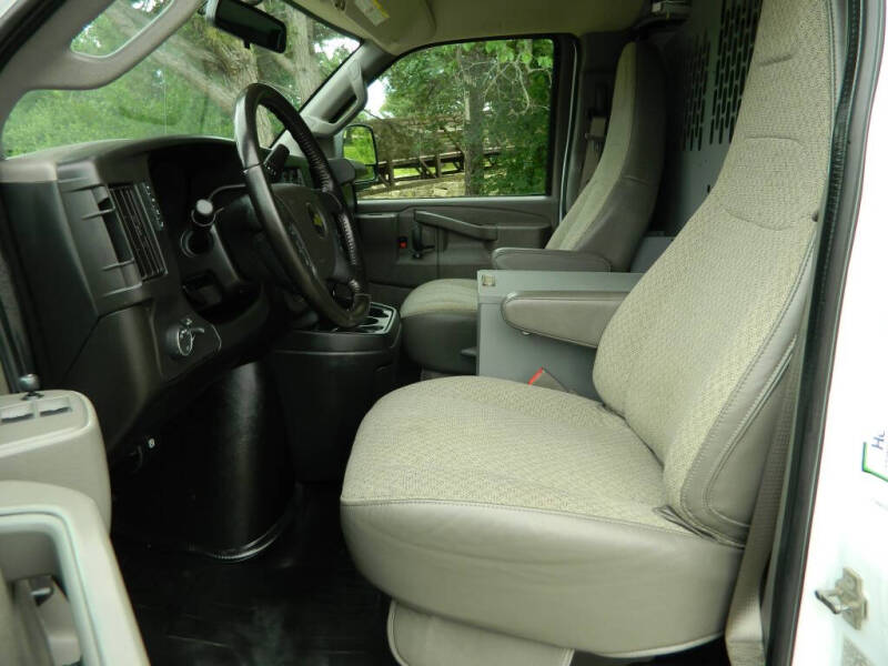 2022 Chevrolet Express 2500