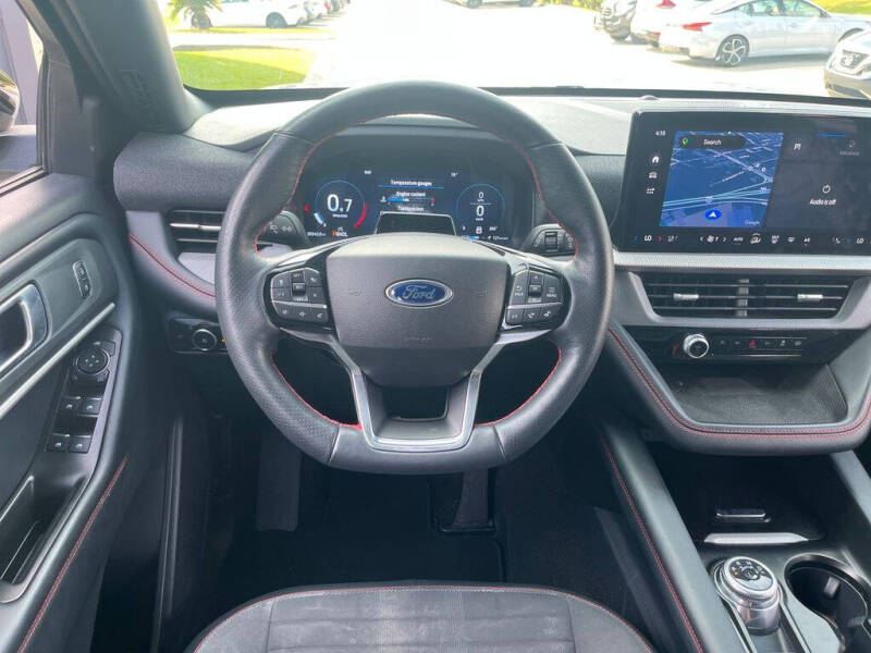 2025 Ford Explorer ST-Line