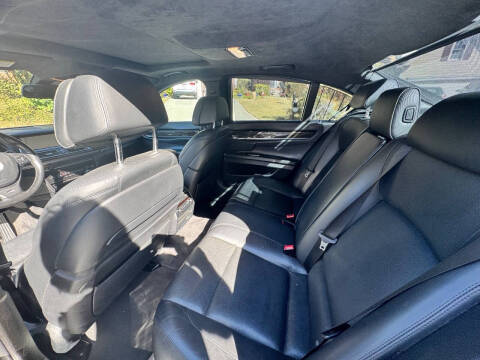 2015 BMW 7 Series 750i