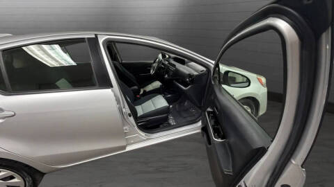 2015 Toyota Prius c One