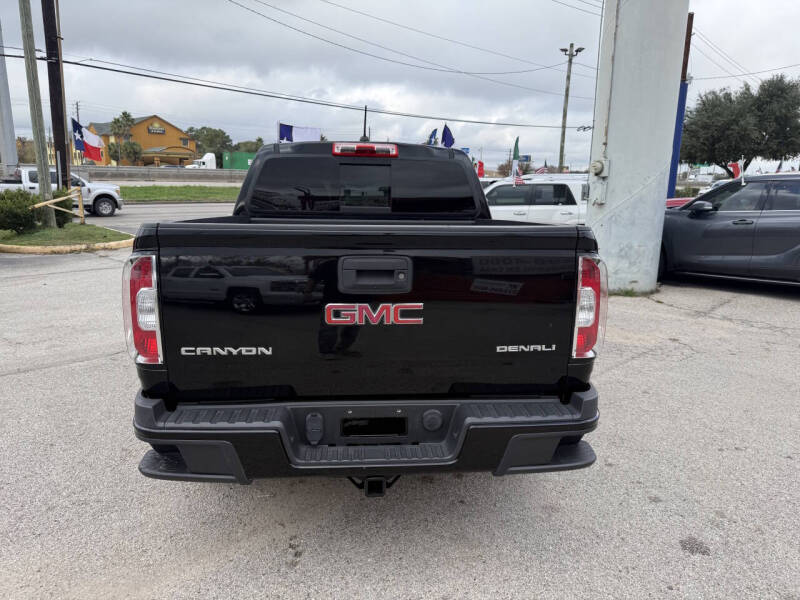 2017 GMC Canyon Denali