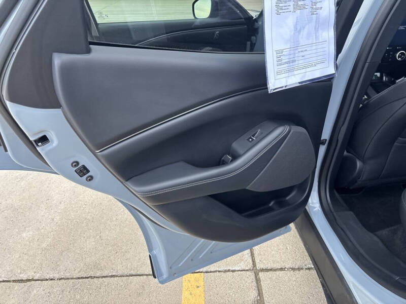 2024 Ford Mustang Mach-E Select