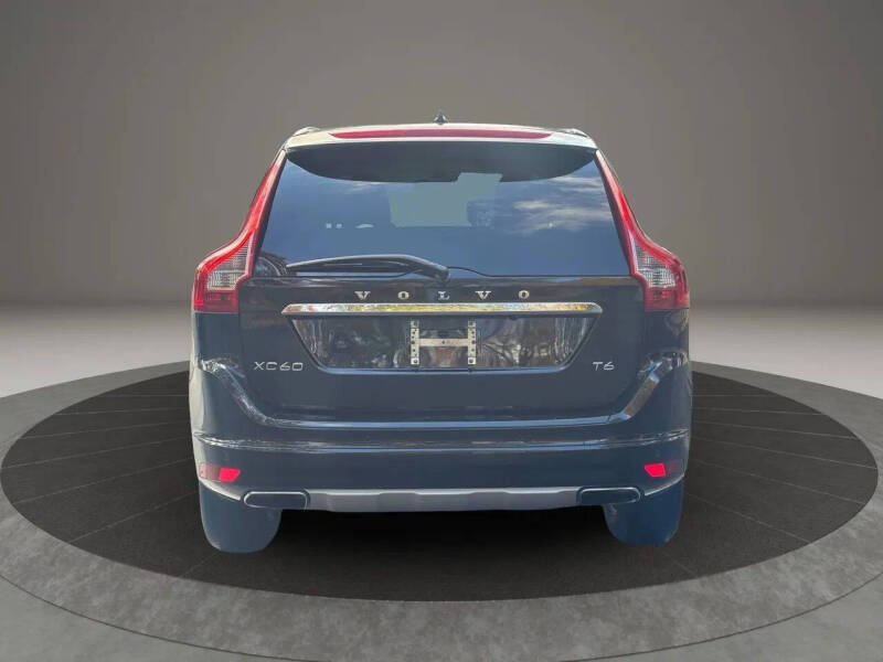 2016 Volvo XC60 T6 Drive-E