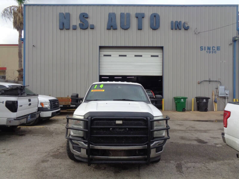 2014 Ford F-350 Super Duty XL's photo