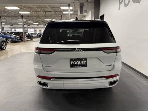 2022 Jeep Grand Cherokee Summit