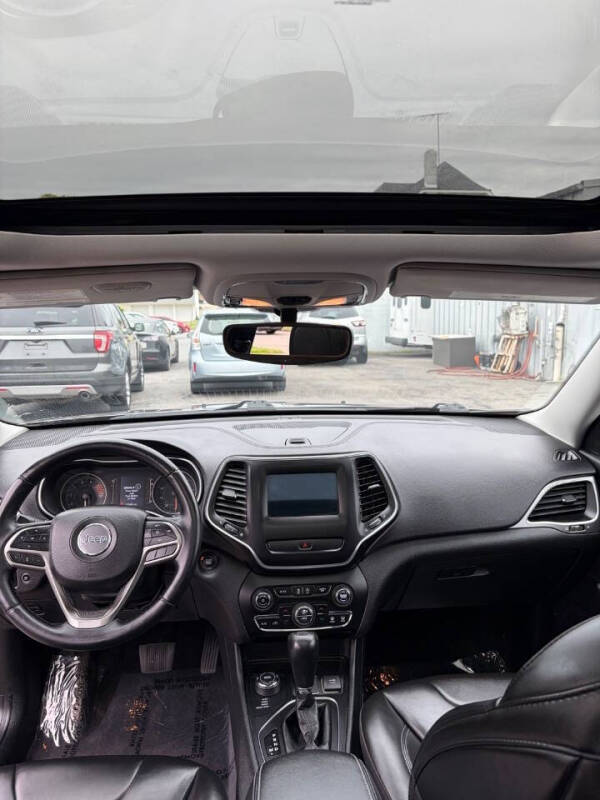 2019 Jeep Cherokee Latitude Plus