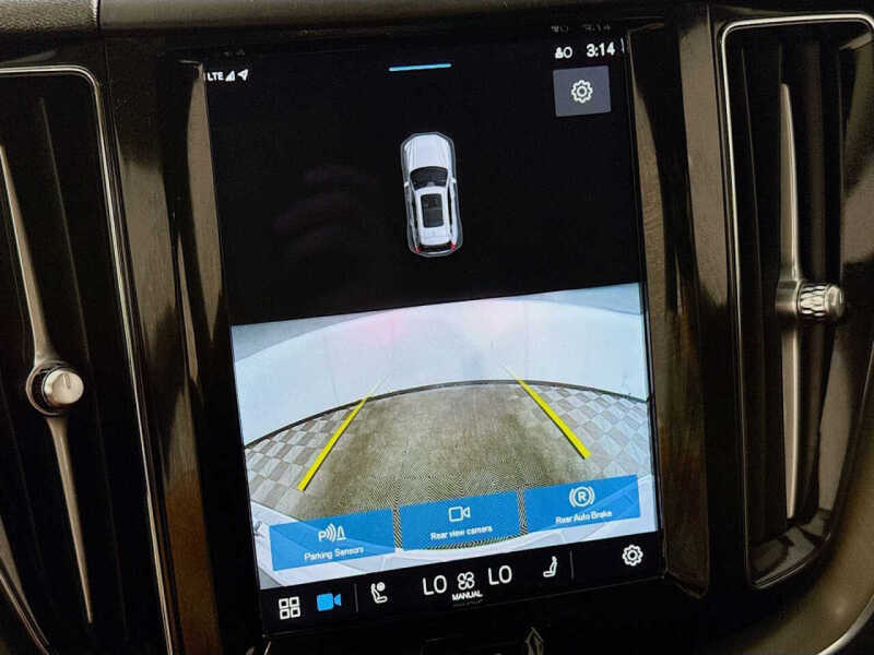 2023 Volvo XC60 B5 Core