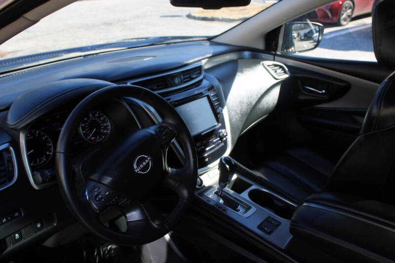 2023 Nissan Murano SV