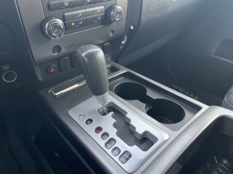 2012 Nissan Titan SV