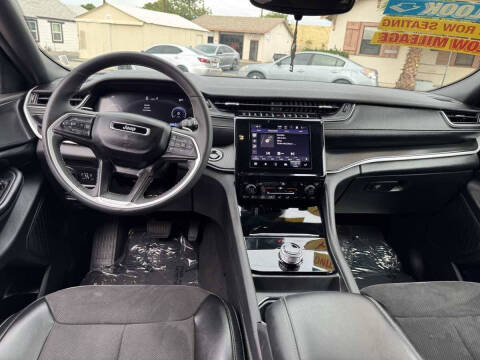 2024 Jeep Grand Cherokee L Altitude