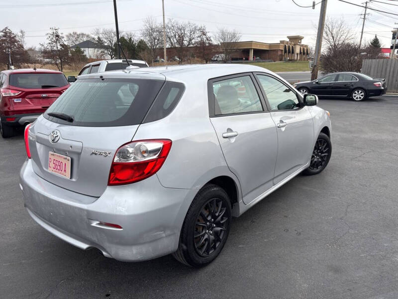 2009 Toyota Matrix Base photo 4