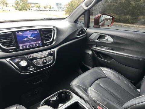 2018 Chrysler Pacifica Touring L Plus