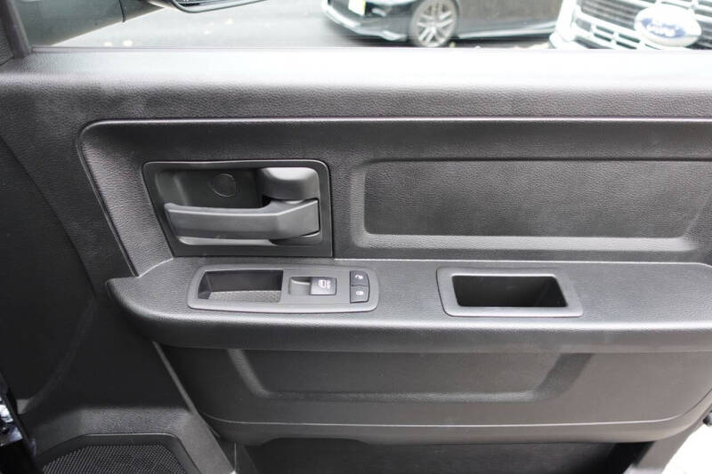 2023 RAM 1500 Classic Express