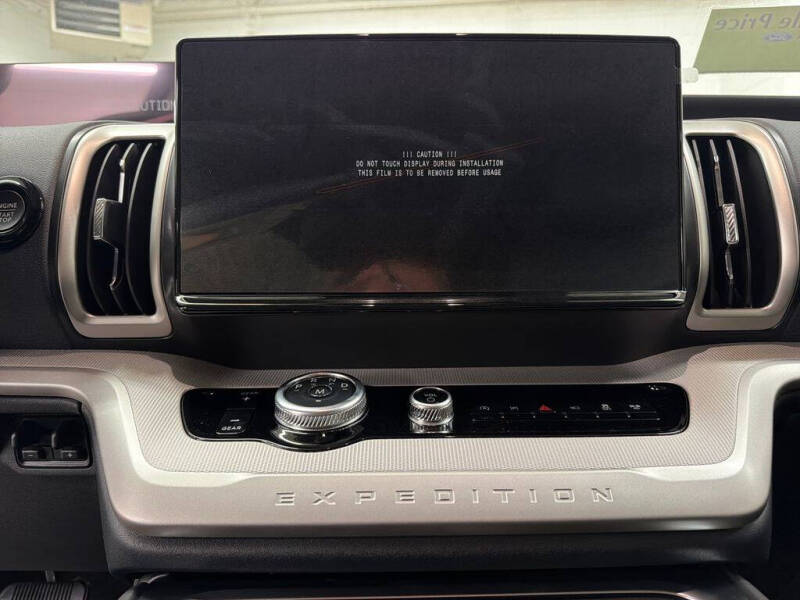 2027 Ford Expedition MAX Active