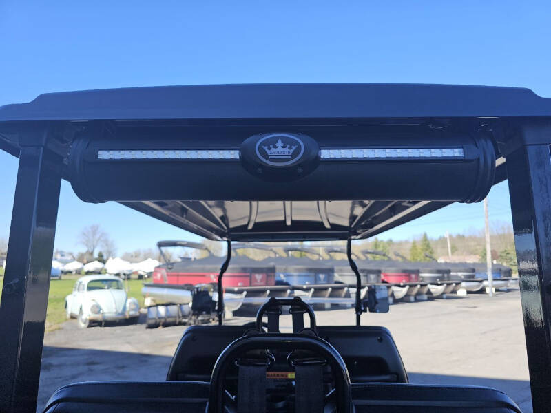 2024 Evolution Maverick 4