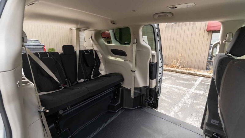 2024 Chrysler Voyager LX