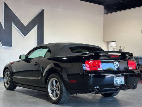 2005 Ford Mustang