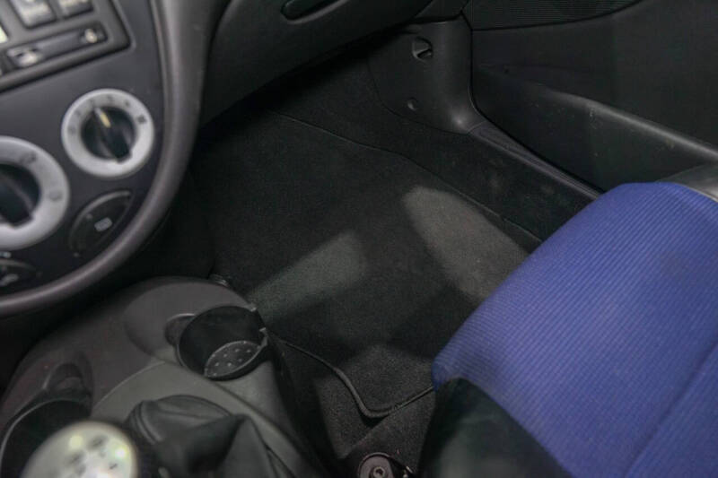 2003 Ford Focus SVT