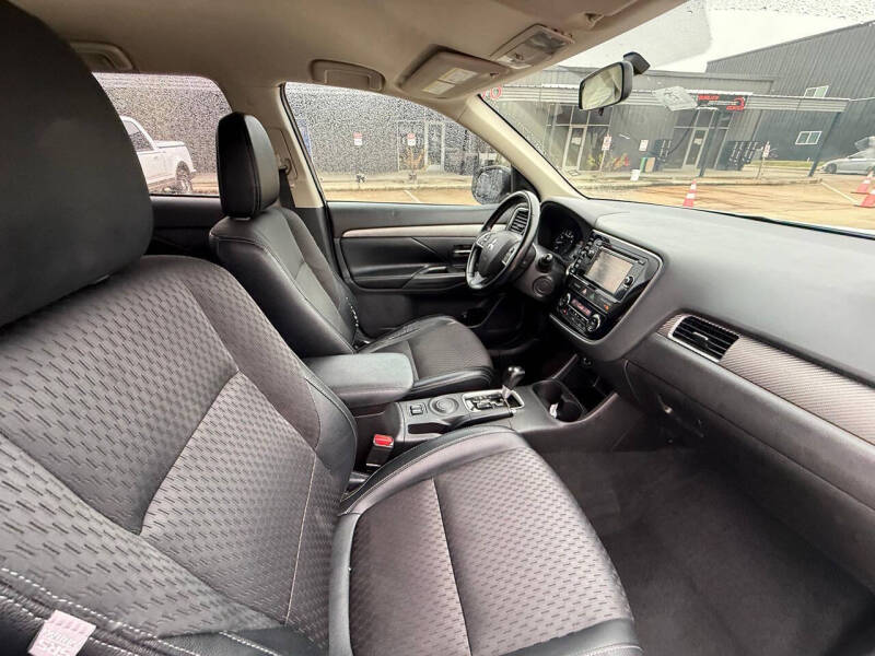 2015 Mitsubishi Outlander SE