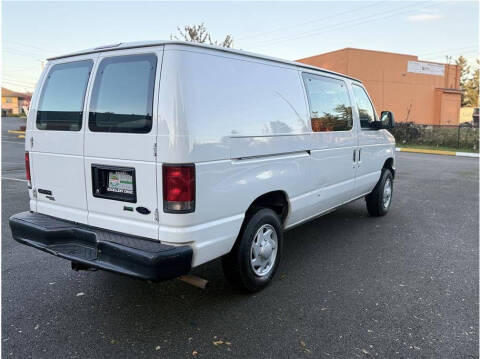 2014 Ford E-Series E-150