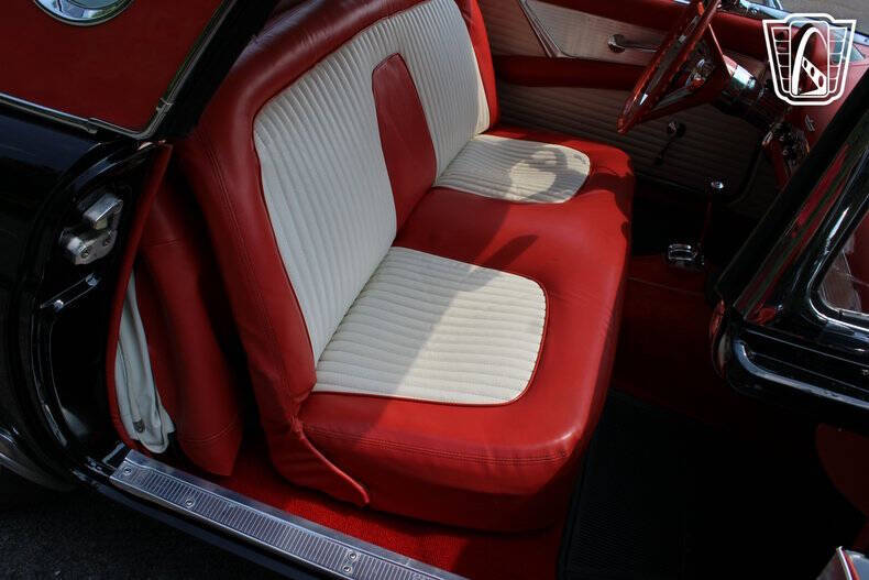 1956 Ford Thunderbird